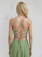 Vestido de Dama de Honra em Chiffon Basil Corte A com Decote em V, Comprimento Longo e Bordados