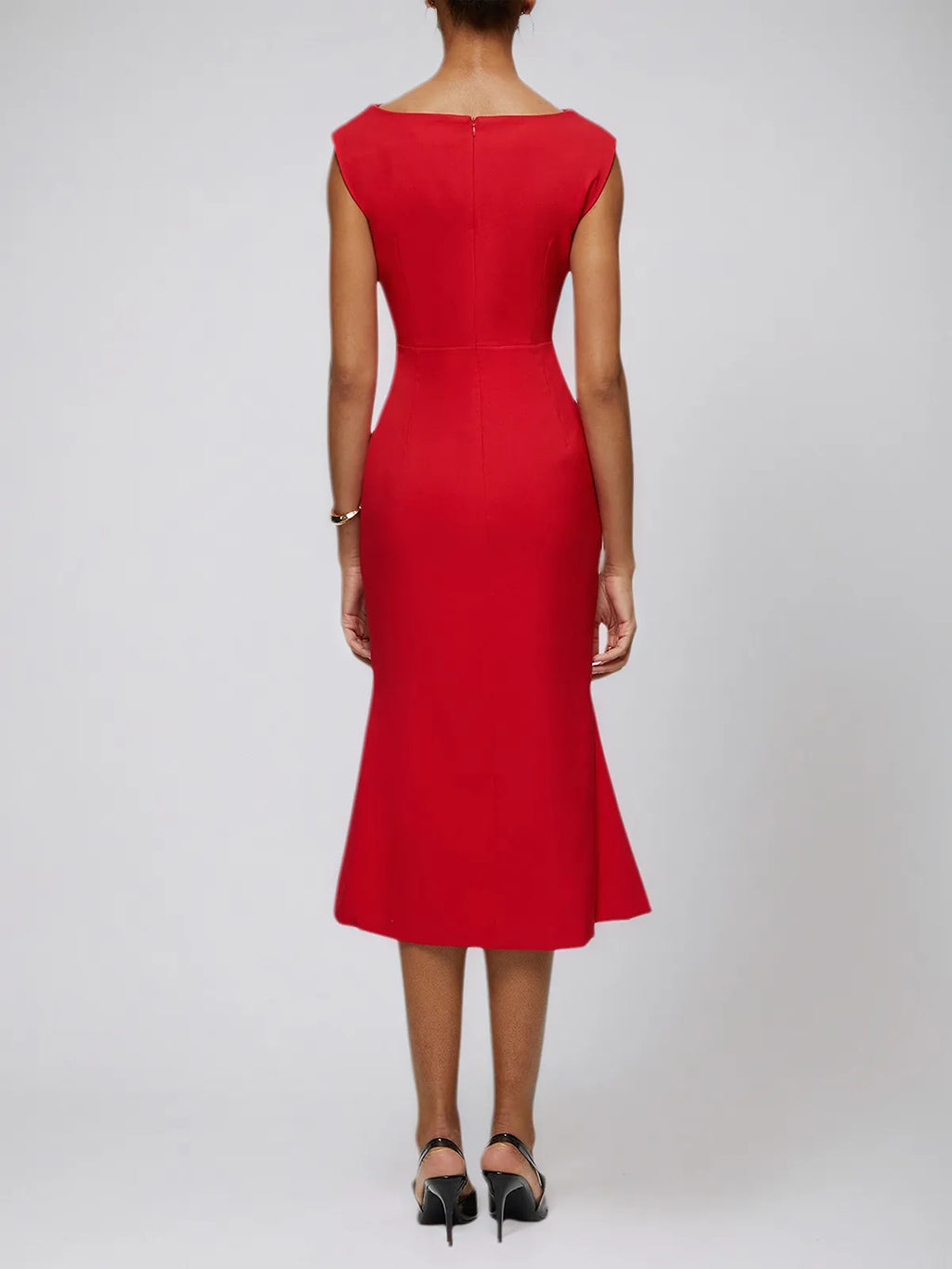 Robe fourreau midi rouge à col bénitier et sans manches