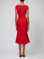 Robe fourreau midi rouge à col bénitier et sans manches
