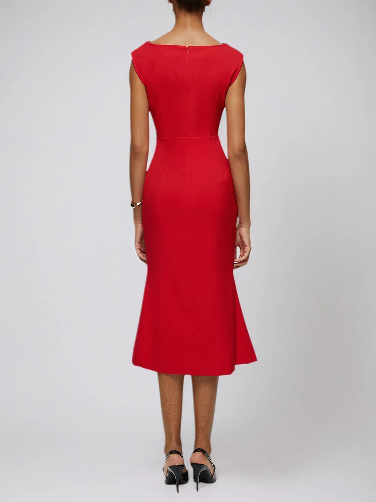 Robe fourreau midi rouge à col bénitier et sans manches