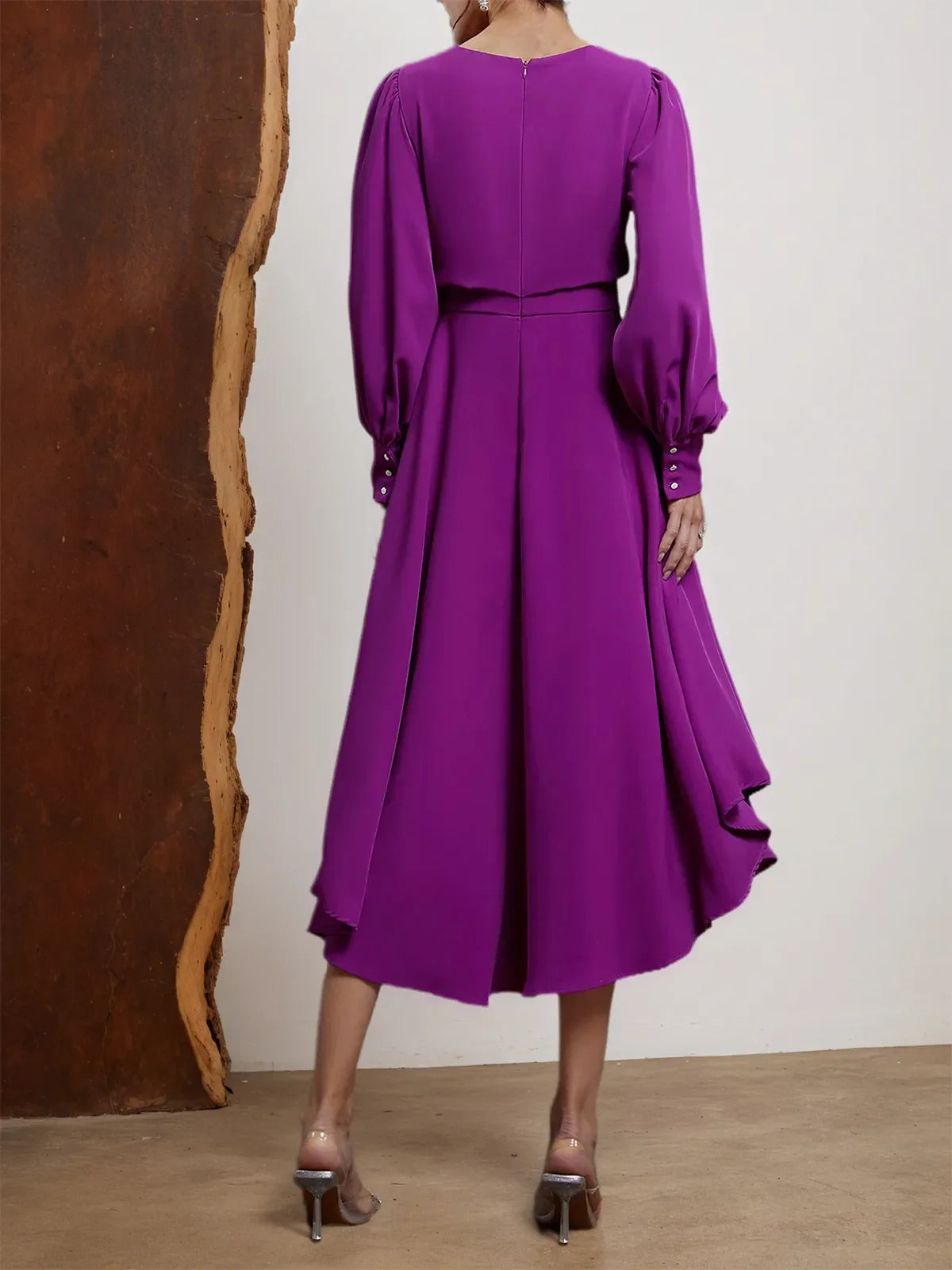 Rosarotes asymmetrisches Kleid mit Bootsausschnitt, langen Ballonärmeln und A-Linie Midi-Länge