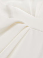 Vestido midi clásico blanco sin mangas con halter fruncido y hebilla