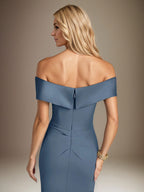 Vestido largo azul acero trompeta/sirena de crepé elástico off the shoulder sin mangas