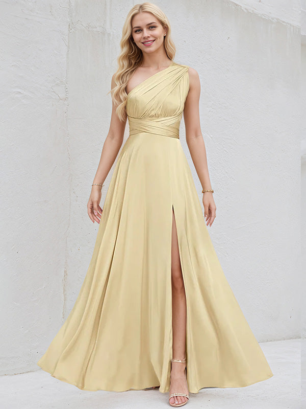 Vestido de Dama de Honra em Cetim Champanhe A Linha com Decote em V, Mangas Curtas e Comprimento ao Chão