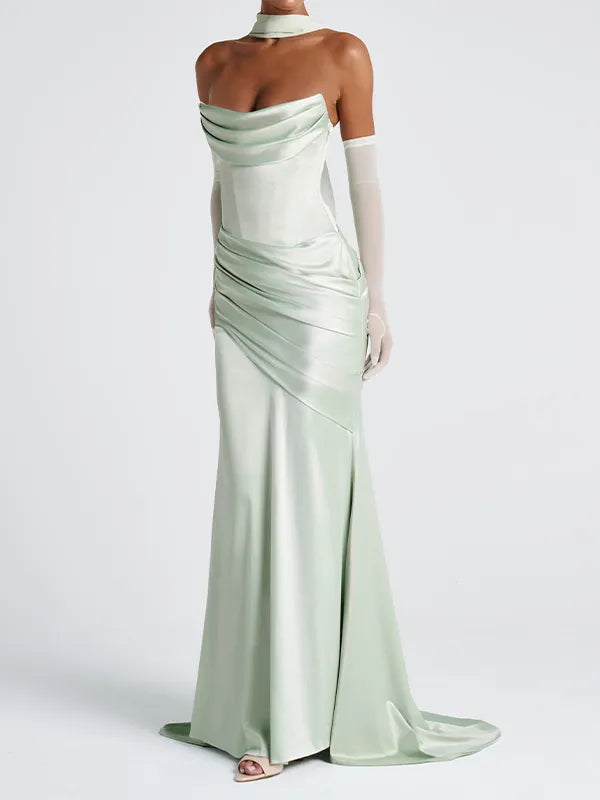 Elegantes mintgrünes schulterfreies plissiertes Maxikleid