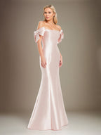 Robe mère de la mariée trompette/sirène en satin, épaules dénudées, longueur au sol, manches nœud