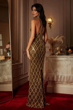 Vestido largo halter con cuello alto y cristales geométricos en forma de diamante