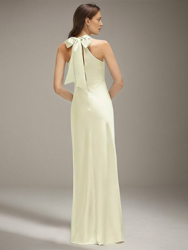 Elfenbeinfarbenes Satin Halterneck ärmelloses bodenlanges Kleid