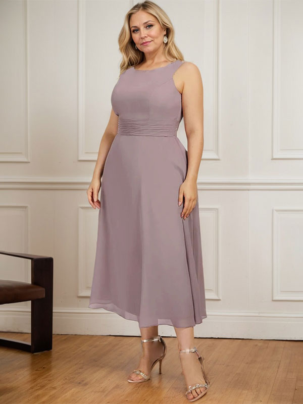 Robe de mère de la mariée en mousseline longueur thé ligne A à encolure dégagée avec plis