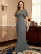 Vestido de mãe da noiva em chiffon e renda com ilusão decote redondo, em linha A, comprimento até o chão com lantejoulas