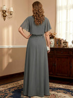 Vestido de mãe da noiva em chiffon e renda com ilusão decote redondo, em linha A, comprimento até o chão com lantejoulas
