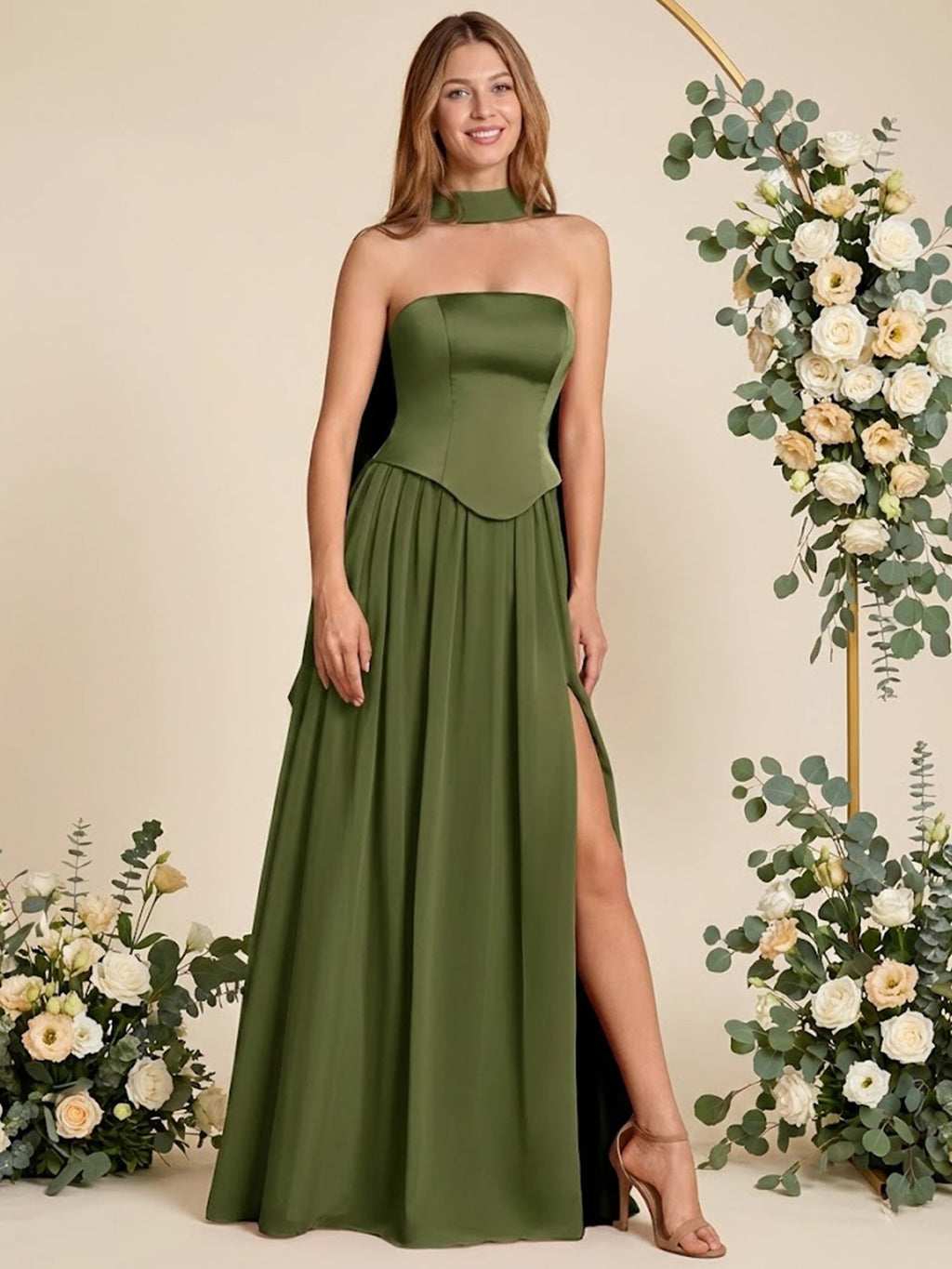 Trägerloses plissiertes A-Linien Chiffon langes Brautjungfernkleid mit Schal