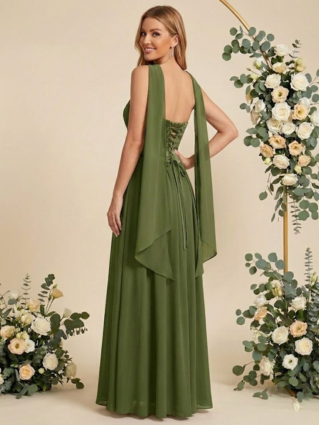 Trägerloses plissiertes A-Linien Chiffon langes Brautjungfernkleid mit Schal
