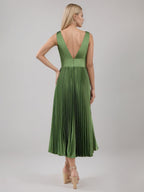 Olivgrünes A-Linien-Satin-Kleid mit V-Ausschnitt, ärmellos, tea-length