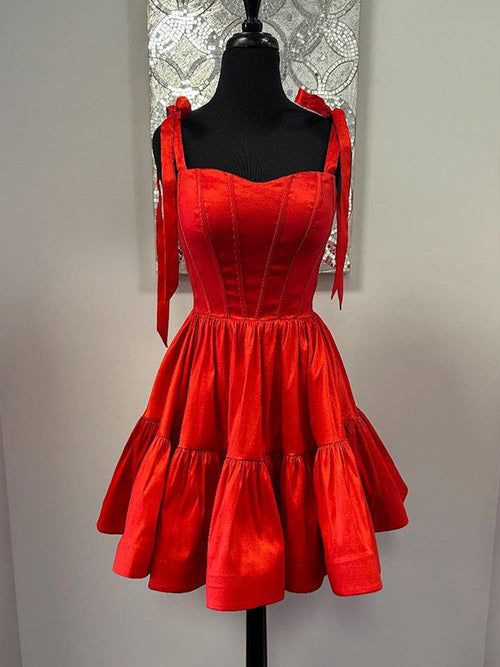 Vestido corto para fiesta de graduación con tirantes de lazo en línea A