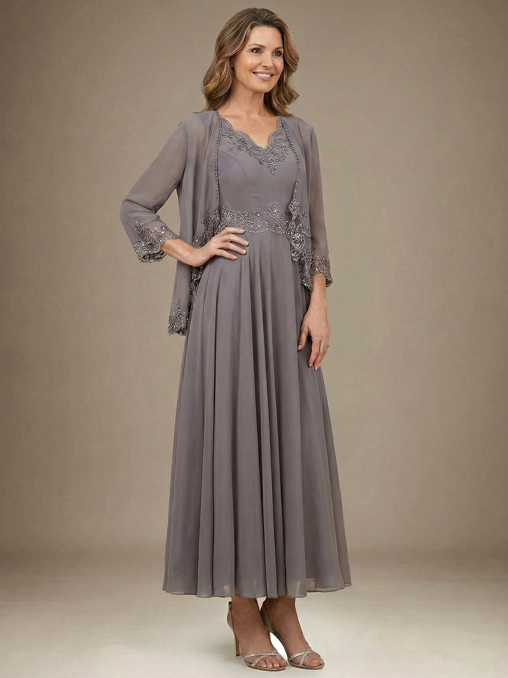 Vestido de madre de la novia línea A con escote en V, largo hasta el tobillo, gasa, lentejuelas, apliques, encaje y abalorios