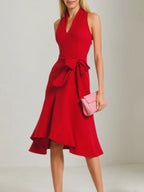 Vestido de cóctel rojo con escote en V y cordones, largo hasta la rodilla