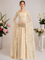 A-Linien quadratisches bodenlanges Chiffon-Spitzen-Abendkleid mit Perlenbesatz und Plissees