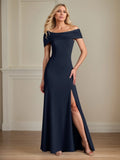 Robe mère de la mariée trompette/sirène en crêpe stretch à col bateau et manches courtes