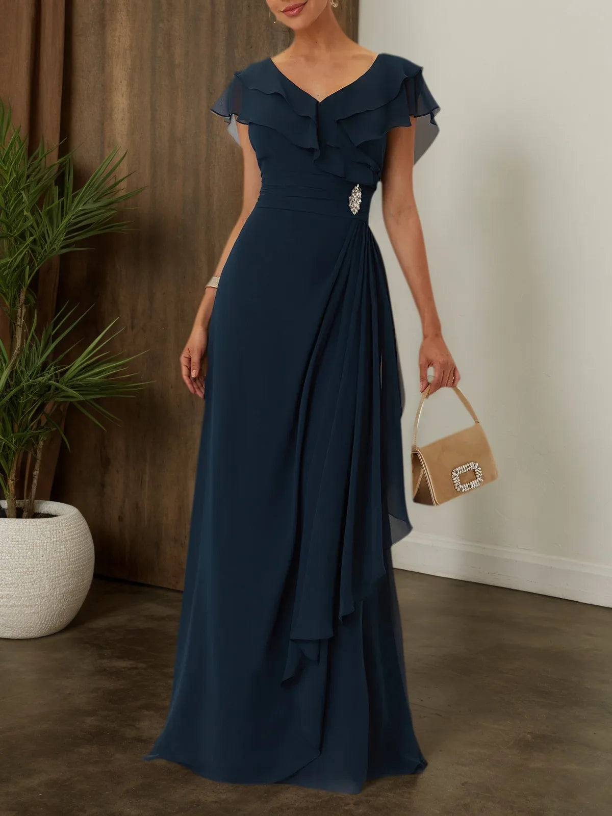 Bläulich-lila Rüschen Strass Chiffon V-Ausschnitt Kurzarm A-Linien Maxi Brautmutter- oder Bräutigamkleid