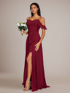Bordeaux A-Linien Spaghettiträger Bodenlanges Chiffon Brautjungfernkleid mit Rüschen