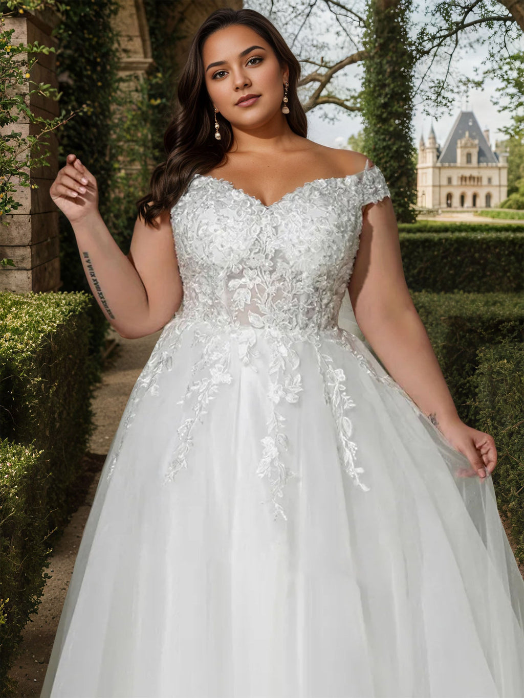 Off the Shoulder White Ball-Gown Applique Wedding Dress