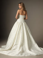 Abito da sposa a gonna ampia bianco senza spalline in jacquard floreale