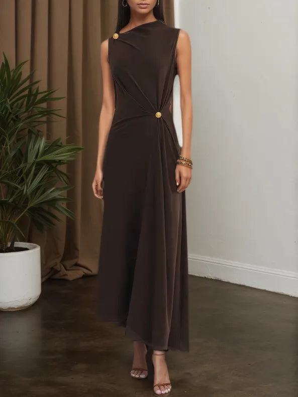 Braunes, geschnalltes, gerafftes Baumwoll-Strick asymmetrisches ärmelloses A-Linien Maxikleid
