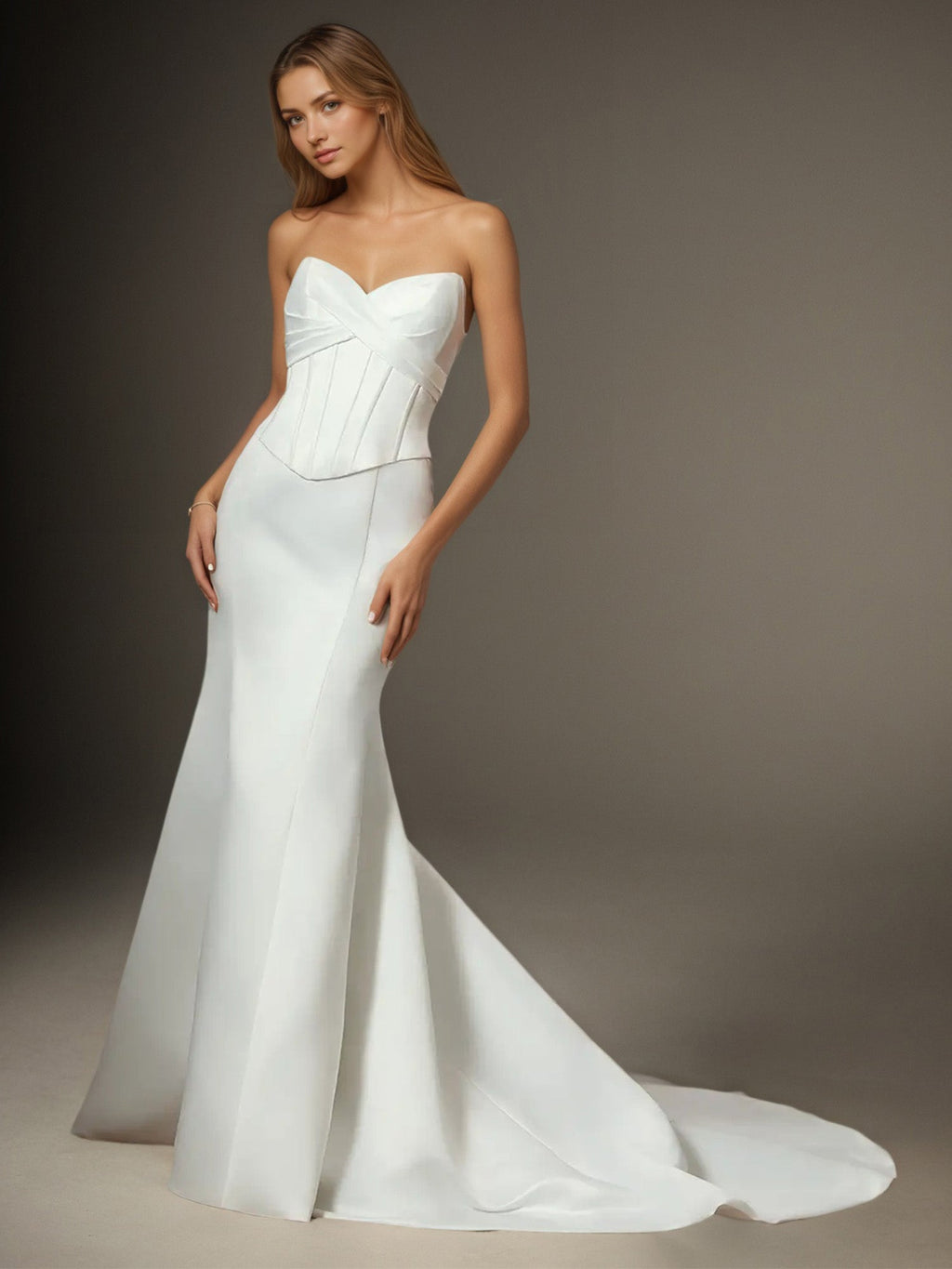 Robe de mariée sirène blanche en satin bustier