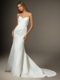 Robe de mariée sirène blanche en satin bustier