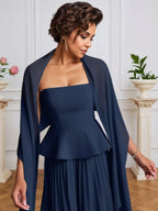 A-Linien Kleid, schulterfrei, ärmellos, plissiert aus Chiffon mit fallenden Rüschen