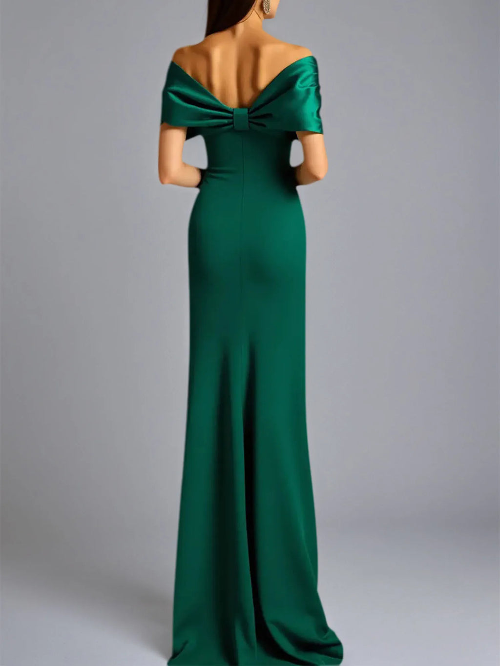 Vestido formal largo tipo tubo/columna con escote off the shoulder
