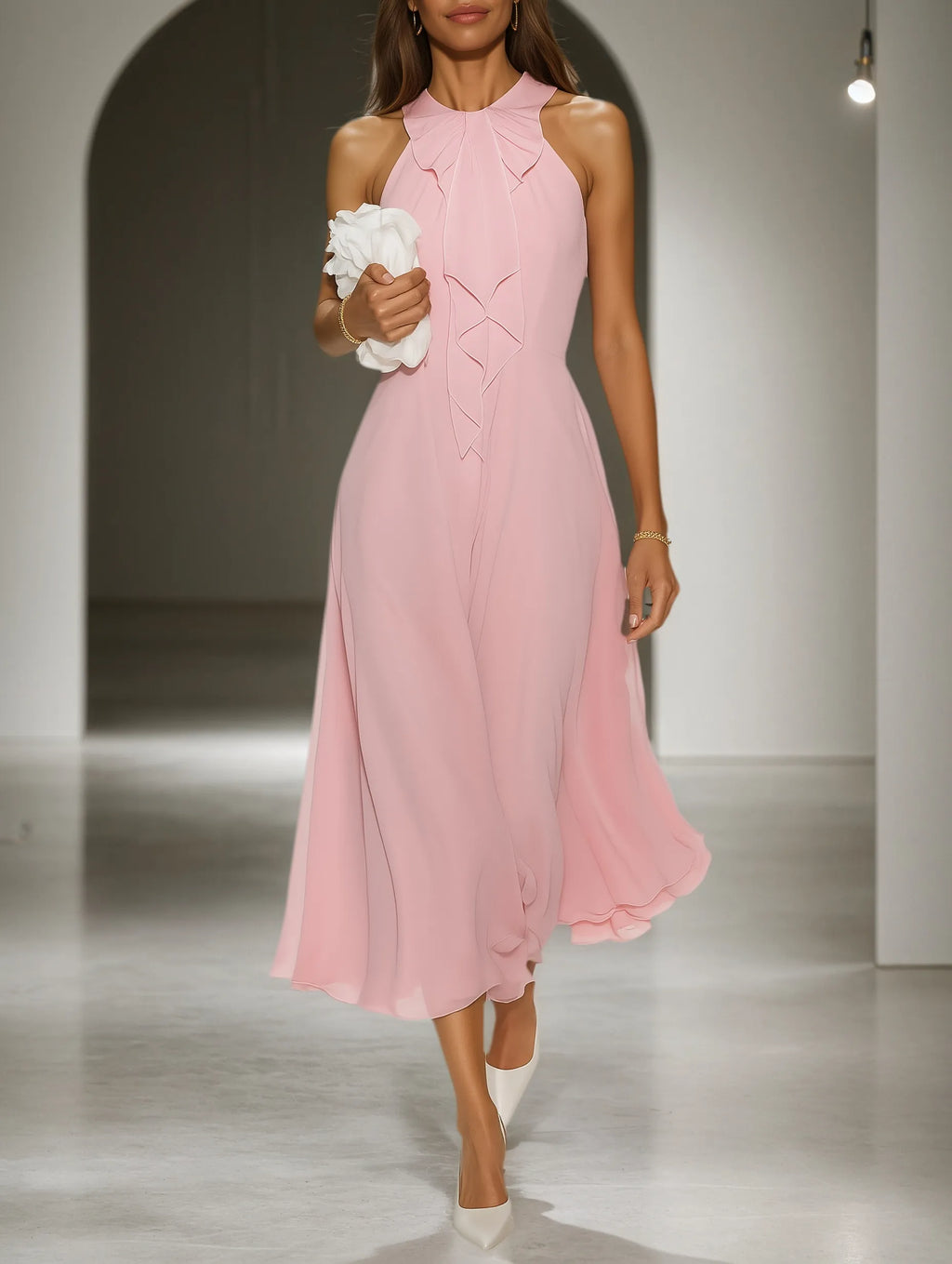 Robe midi ligne A en mousseline rose, dos nu, sans manches, col halter avec nœud à la taille