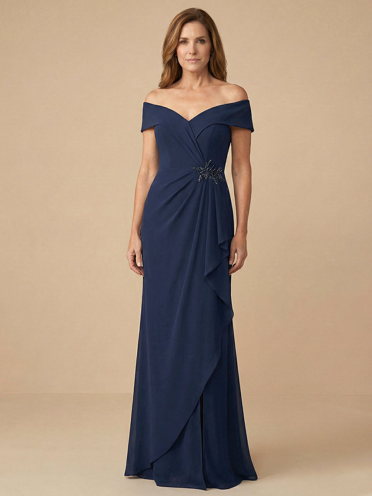 Schulterfreies Rüschen-Chiffon Kleid für die Mutter der Braut mit Applikationen