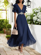 Bläulich-lila plissiertes Chiffon A-Linien Maxikleid mit Strass, V-Ausschnitt und kurzen Ärmeln