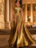 Vestido formal largo metálico dorado línea A con escote en V y abertura