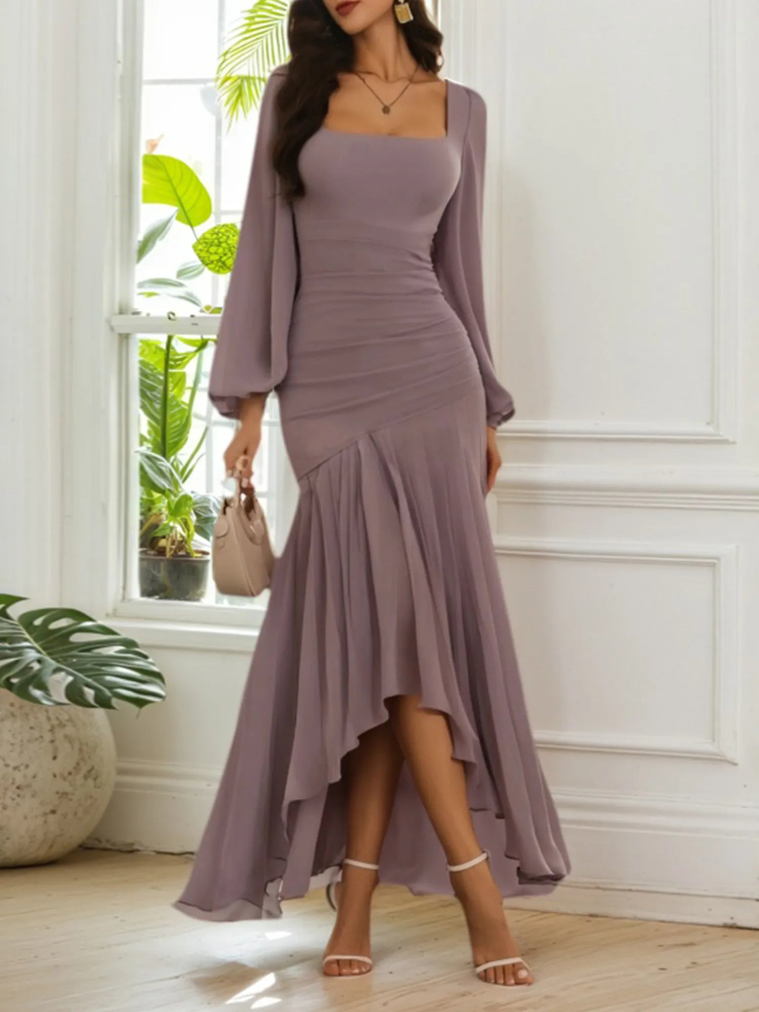 Vestido para invitada de boda de otoño, maxi morado con escote cuadrado y volantes