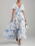 Blaues Blumen-Chiffon V-Ausschnitt kurzärmeliges A-Linien Maxikleid