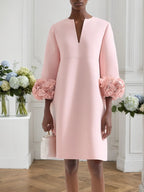 Abito midi rosa a linea A con maniche lunghe classiche, scollo a V e fiori 3D