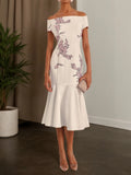 Robe midi sirène abricot blanc à fleurs épaules dénudées