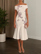 Robe midi sirène abricot blanc à fleurs épaules dénudées