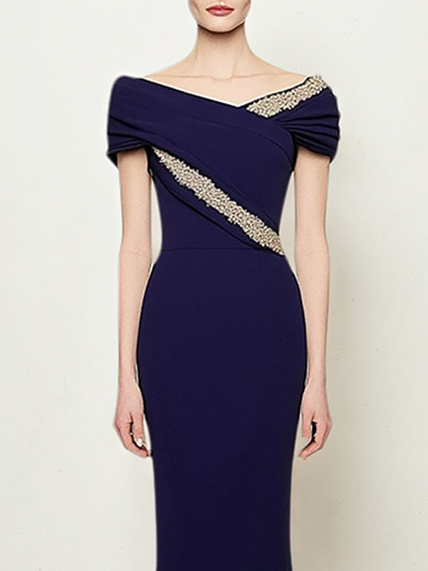 Vestido de boda elegante con mangas cortas, escote en V y largo hasta el suelo con lentejuelas