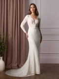 Vestido de novia blanco ajustado con escote en V y tul