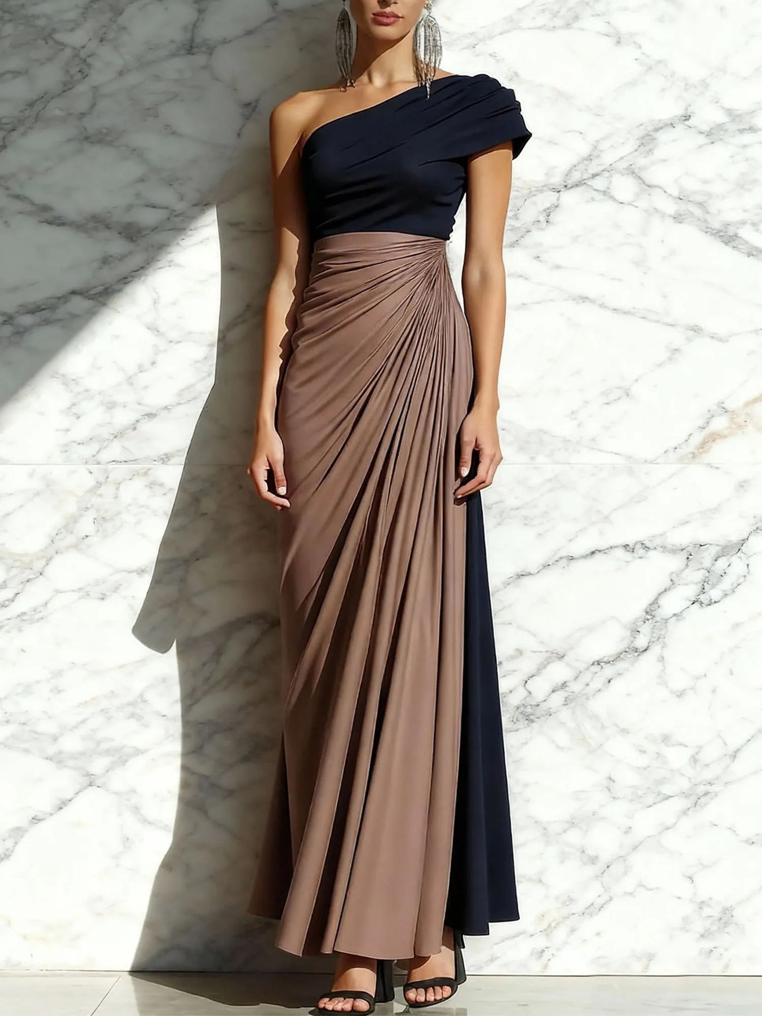 Vestido formal maxi tipo columna con un solo hombro y drapeado
