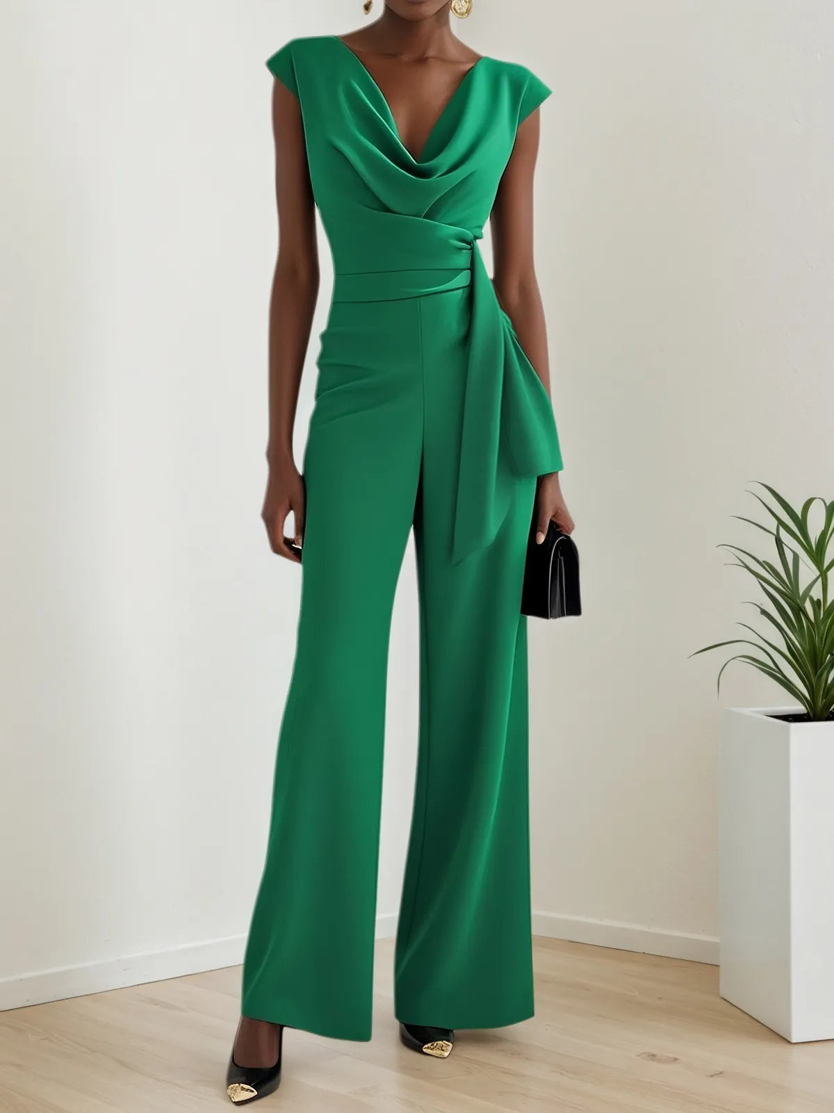 Tuta elegante verde da donna con scollo a cappuccio arricciato e senza maniche