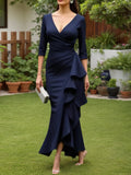 Vestido para la madre de la novia azul marino con escote en V y volantes maxi