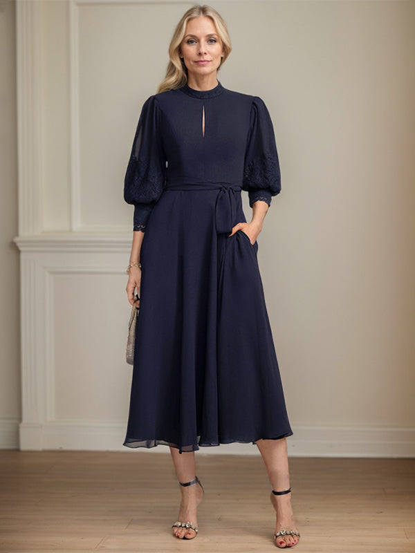 A-Linien Kleid mit hohem Kragen, tea-länge, Spitze und Chiffon, Brautmutterkleid mit Schleife