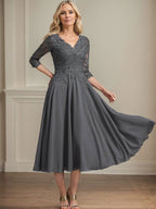 A-Linien-Brautmutterkleid aus Chiffon, V-Ausschnitt, tea-length mit Spitze, Pailletten und Perlen