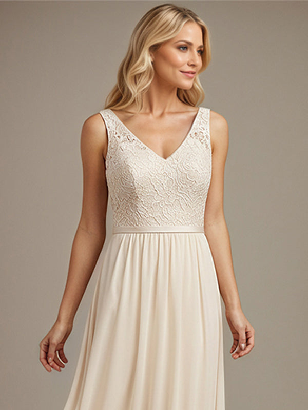 Staubblaues A-Linien Kleid mit V-Ausschnitt, bodenlang, Spitze und Chiffon, Mutter-des-Braut-Kleid
