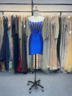 Robe courte de bal de promo bustier ajusté sans bretelles ornée de perles